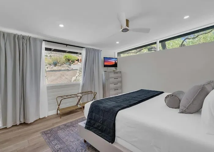 Stunning View With Heated Pool Holiday home Tucson