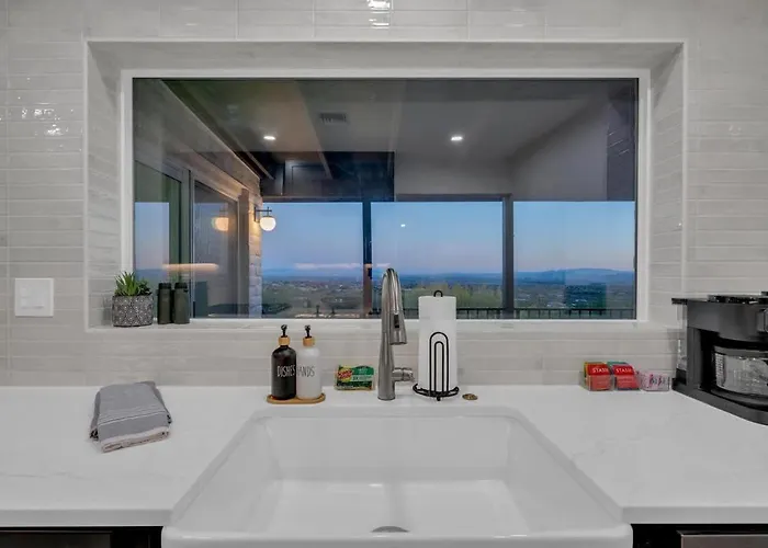 Stunning View With Heated Pool Tucson