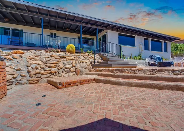 Stunning View With Heated Pool Holiday home Tucson