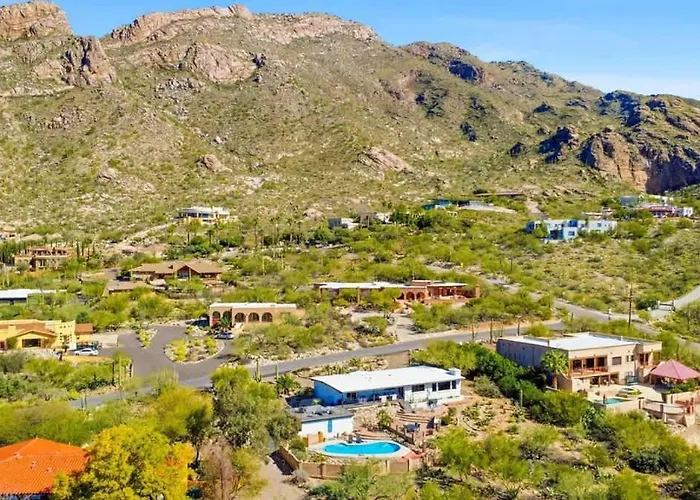 Stunning View With Heated Pool Holiday home Tucson