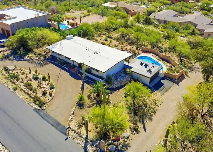 Holiday home Stunning View With Heated Pool *